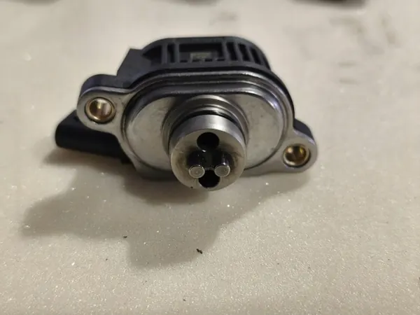 Válvula de vacío OEM 059906048G para 4.0 TDI image 5