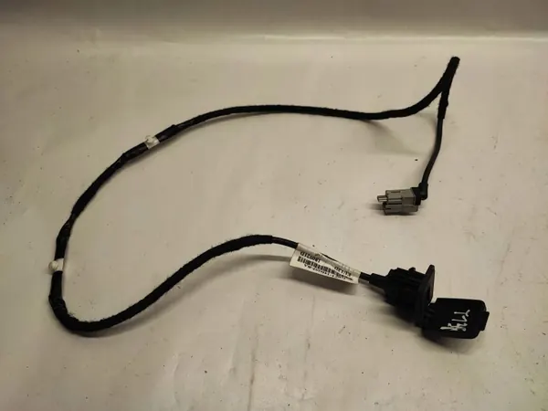 Prise USB Ford Explorer VI OEM GB5T14D202RA 2019 image 7