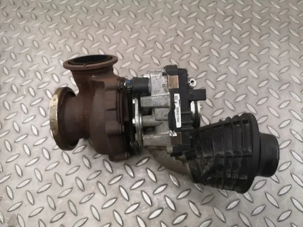 Turbo BMW 6 GT (G32) 8584218 3.0L Diesel 195kW 2019 image 2