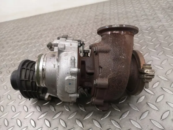 Turbo BMW 6 GT (G32) 8584218 3.0L Diesel 195kW 2019 image 3