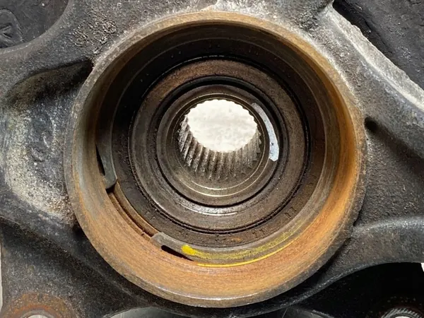 Cubo de roda dianteira Hyundai FBZ23702 - Peça OEM usada image 6