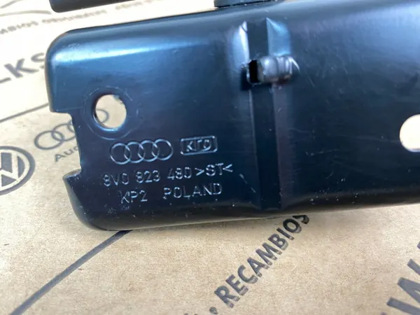 Audi A3 8V Konepeltilukko OEM 8V0823480A image 4