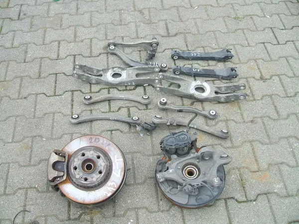 Mercedes E-Class W213 Upphängningsdelar Vänster Höger OEM image 2