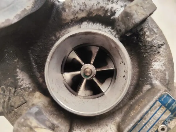 VW Tiguan Turbo 2.0 TDI 2008 SUV 03L253019T image 6