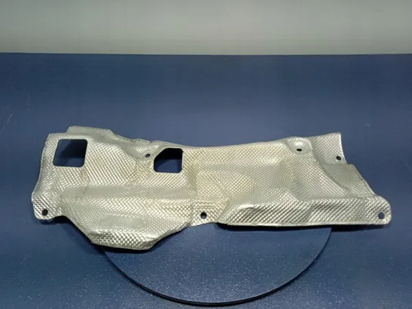 OEM 4M0825662N lämpösuojus Audi SQ8 Q8 4.0 TFSI:lle image 2