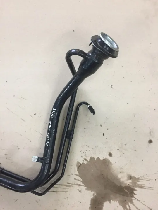Pescoço de enchimento combustível SUZUKI SWIFT MK8 OEM image 3