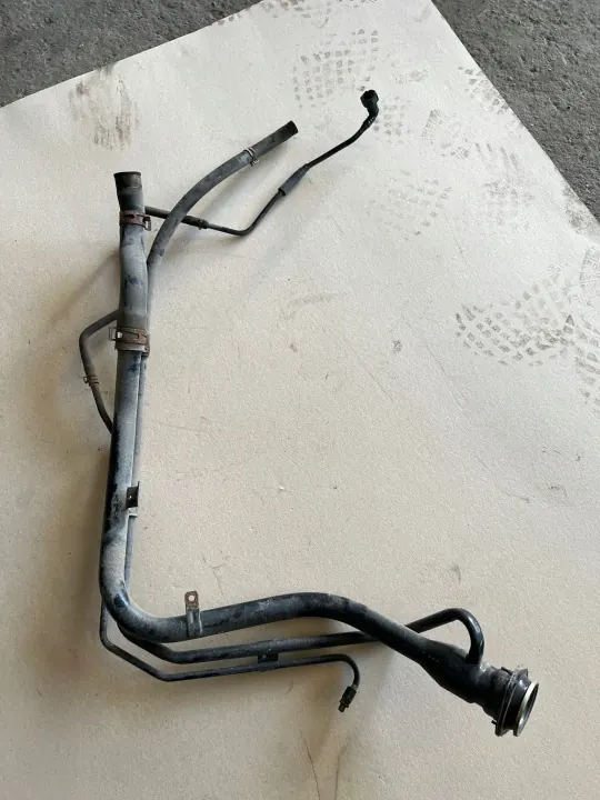 Pescoço de enchimento combustível SUZUKI SWIFT MK8 OEM image 7