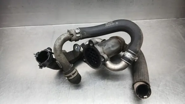 Refroidisseur vanne EGR OEM 55184653 pour Opel Corsa D 1.3 CDTI image 2