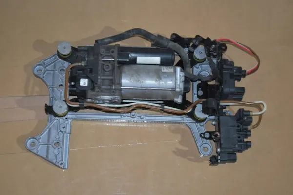 OEM 971616013A Luftfjädringskompressor Porsche Panamera image 2