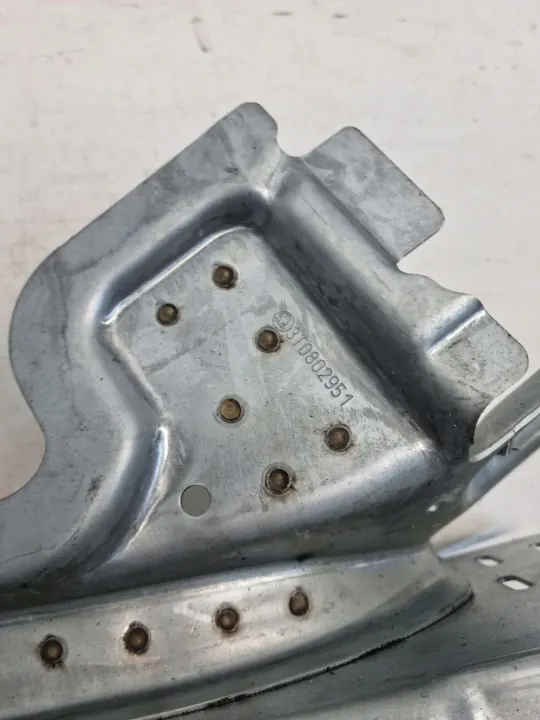 Élément de montage pilier OEM 3T0802951 image 3