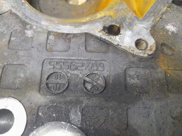 OEM 55562788 Couvre-distribution Pompe Opel 1.2 1.4 16V image 4