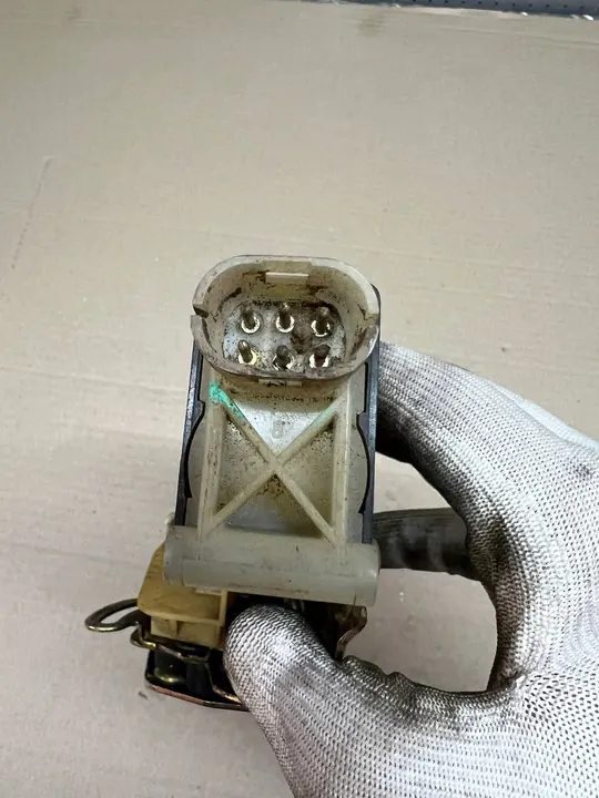 OPEL ASTRA F I HB 5D 91-94 Främre Höger Lås 5PIN image 3