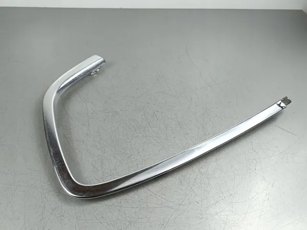 Maserati Levante 2018 Garniture de fenêtre latérale image 1