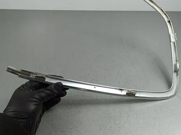 Maserati Levante 2018 Garniture de fenêtre latérale image 6