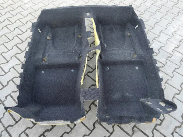Alfombrilla Audi TT 8N OEM - Negro, Buen Estado image 3