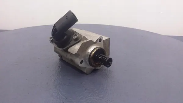 OEM 0261520008 Högtrycksbränslepump Audi A4 B6 image 3