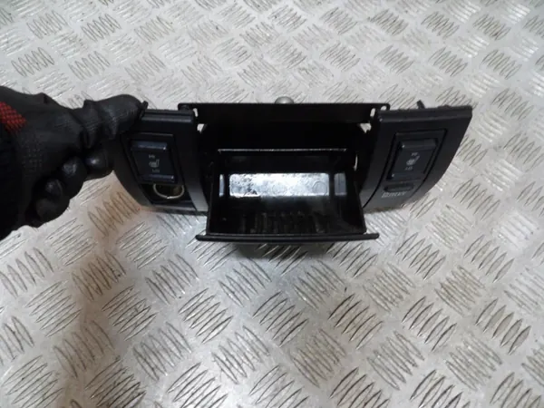 OEM POPIELNICZKA PANEL PRZEŁĄCZNIKI 99-04 Jeep WJ image 5