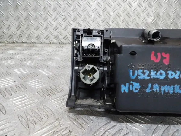 OEM POPIELNICZKA PANEL PRZEŁĄCZNIKI 99-04 Jeep WJ image 9