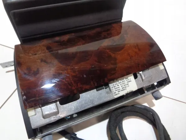 Audi Navigointilift 4E0857273F image 5