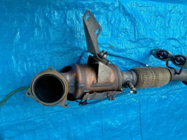 Katalysator Ford Kuga MK2 OEM CV615E211VD image 5