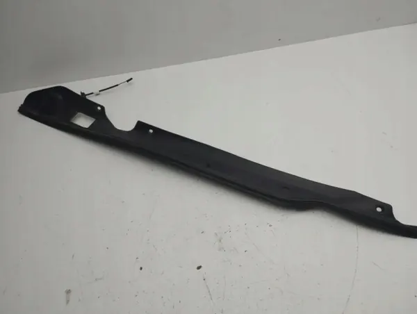 Joint de coffre Tesla Model S 2015 OEM 600757600 image 2