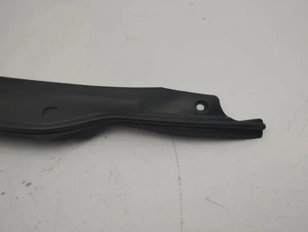 Joint de coffre Tesla Model S 2015 OEM 600757600 image 4
