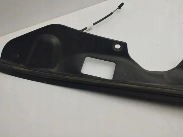 Joint de coffre Tesla Model S 2015 OEM 600757600 image 6