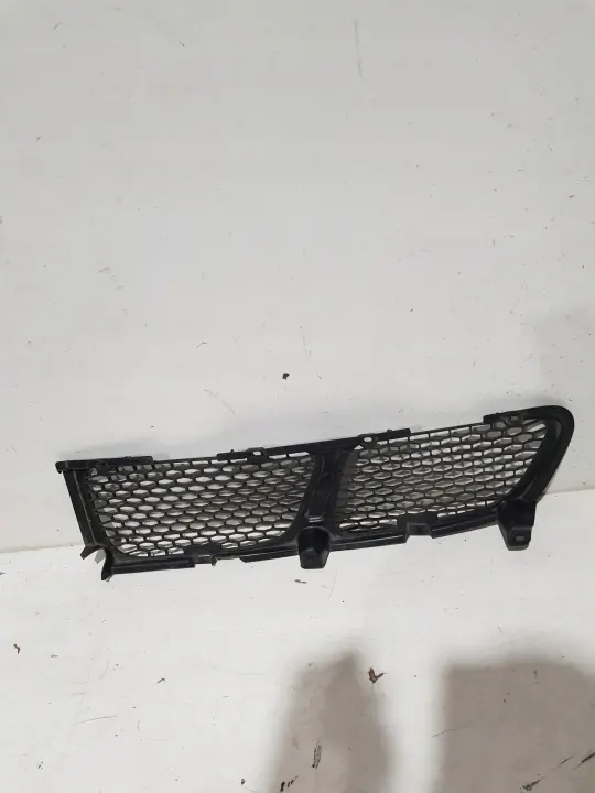 Etupään tuuletusritilä OEM 8652204A000 Hyundai H-1 image 2