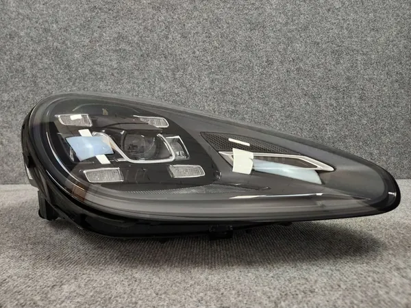 Farol Dianteiro Direito - Porsche Cayenne II 14-17 OEM image 2