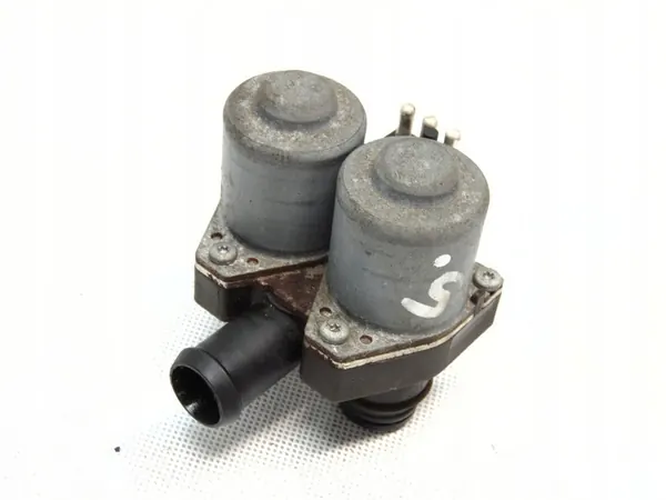 Vattenpump solenoid Mercedes SLK R171 A0048302084 image 3