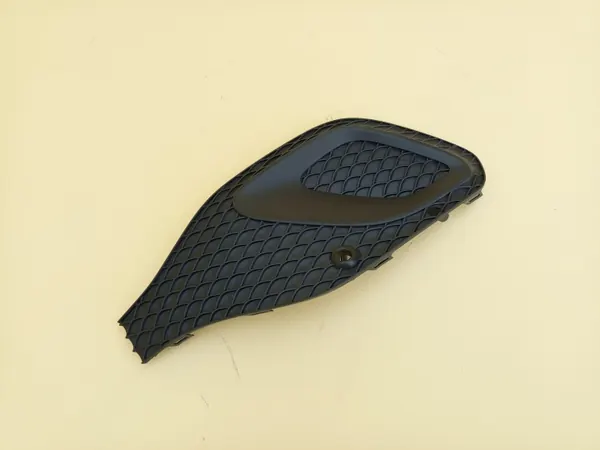 Linker voorbumperroosterafdekking OEM A2478850704 image 3