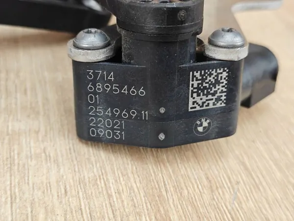 Strålkastarnivåsensor OEM 6895466 Höger Fram BMW image 6