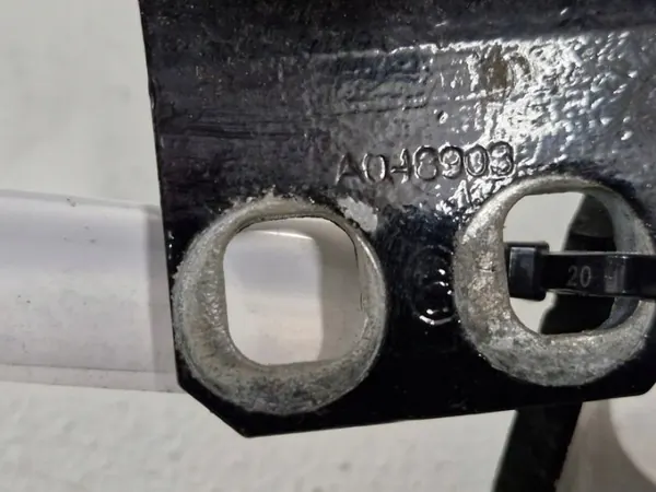 Fiat 500X Dörrgångjärn OEM MNHGF5F6GUHI Höger Bak image 4