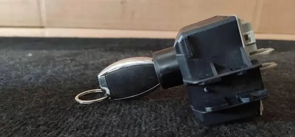 Interruptor de ignição Mercedes-Benz OEM A2469058501 image 2