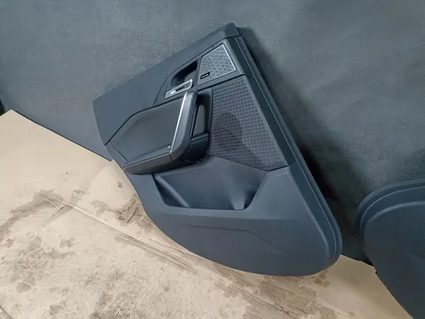 BMW X1 U11 Taka Sivupaneeli Vasen/Oikea OEM image 4
