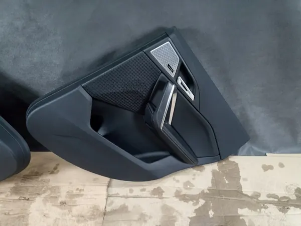 BMW X1 U11 Taka Sivupaneeli Vasen/Oikea OEM image 6