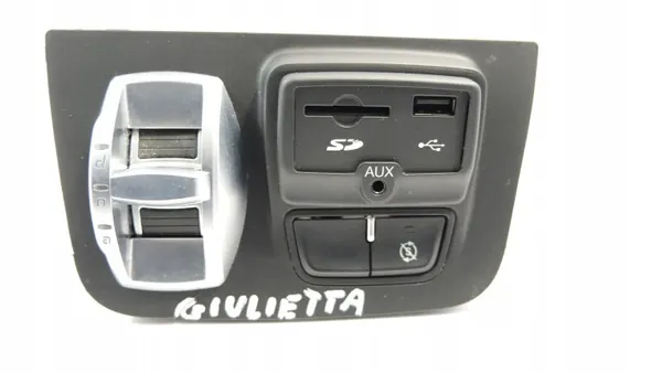 Panel SD USB AUX Alfa Romeo Giulietta OEM 15610538805024 image 2