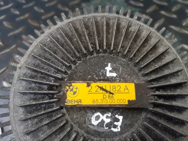 Embrayage Visqueux Ventilateur OEM 2 241 182 BMW E30 image 3