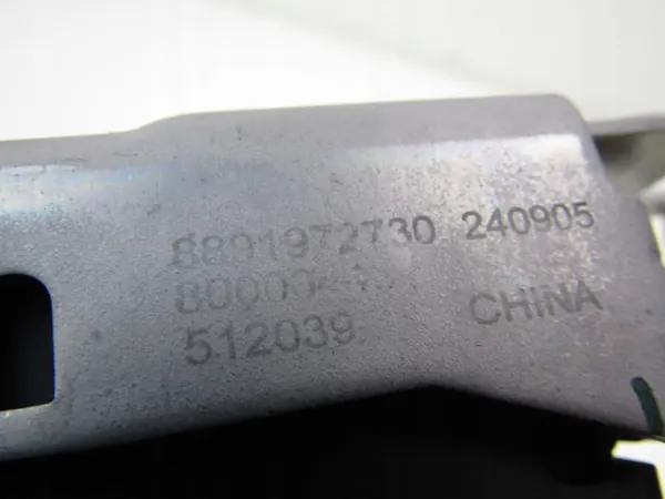 Volvo EX30 Kofferraumverriegelung OEM 80000443 image 3