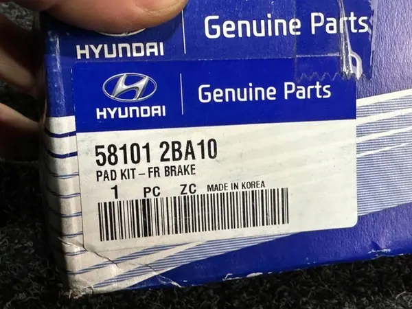 OEM 581012BA10 frambromsbelägg för Hyundai Kia image 3