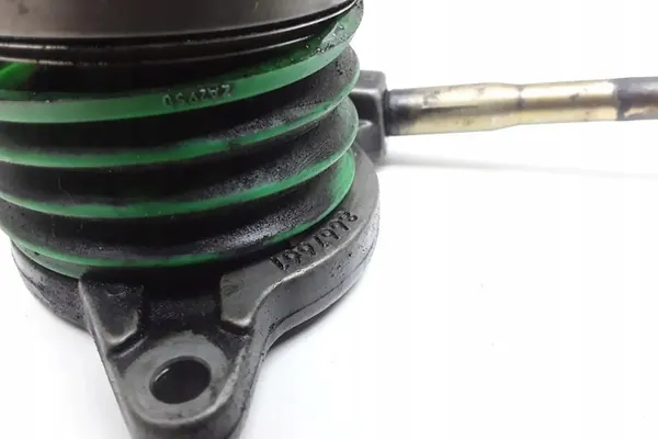 Clutch Bearing VOLVO S60 I 2.4L 125kW 2002 OEM 8667661 image 3