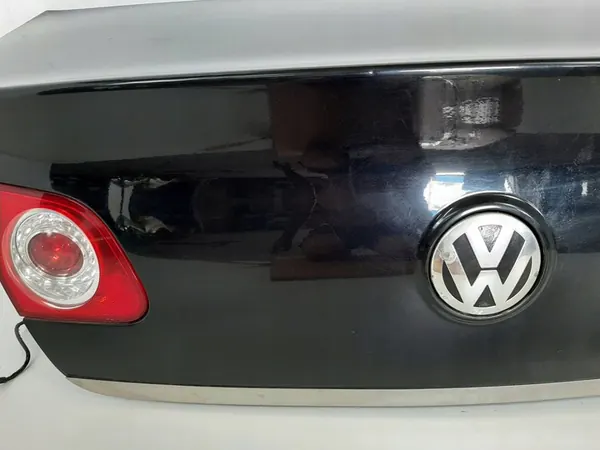 VW PASSAT B6 SEDAN 2.0TDI Takaluukku LC9Z image 9