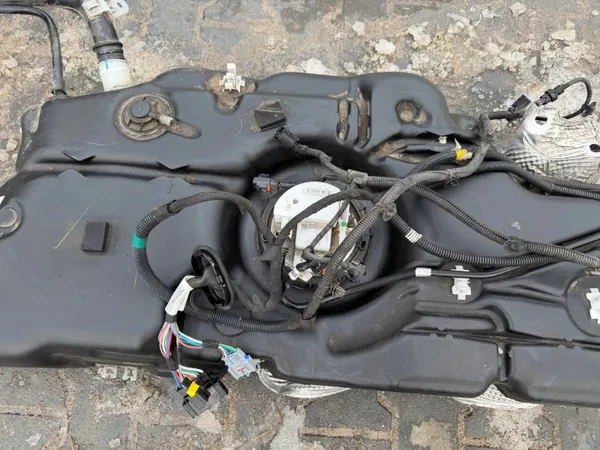 Brandstoftankdrijver OEM 9809358780 voor Citroen C5 Aircross image 3