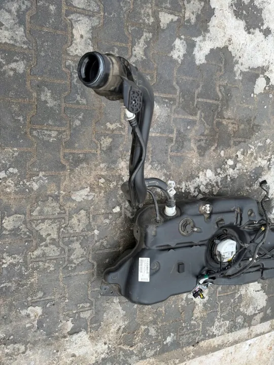Brandstoftankdrijver OEM 9809358780 voor Citroen C5 Aircross image 5