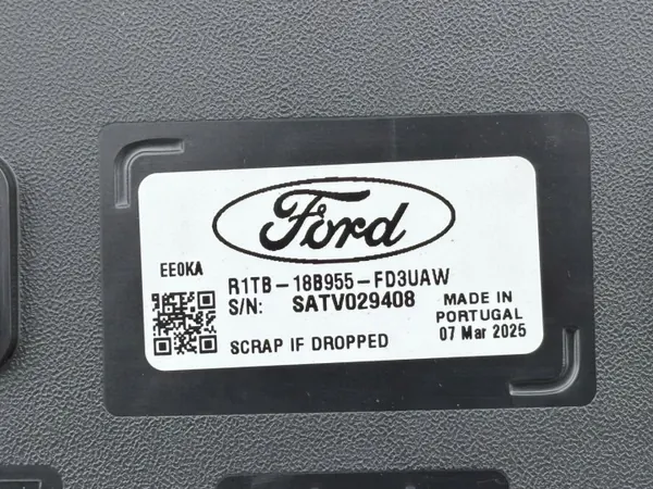 Ford Puma MK2 radionäyttö OEM R1TB-18B955-FD3UAW image 3