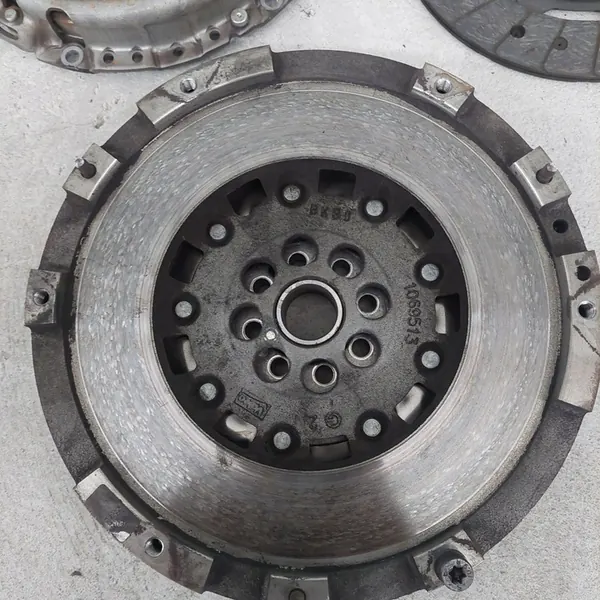 FIAT TIPO II 500X RENEGADE 1.0T Volante de Dupla Massa image 4