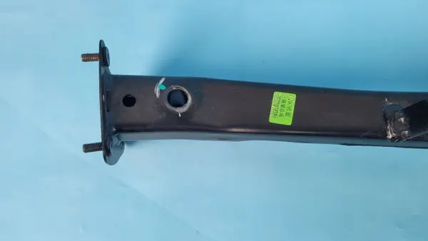 Framvänster skidfästningsfäste OEM 205000283AA image 3