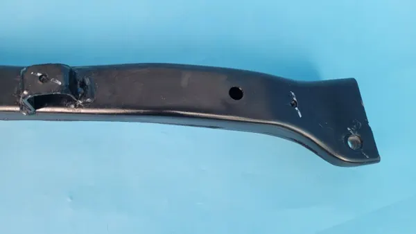 Framvänster skidfästningsfäste OEM 205000283AA image 4