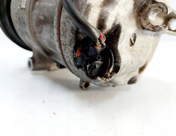 Compressore AC Audi A4 B9 S4 image 3