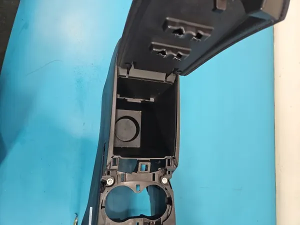 Accoudoir tunnel OEM IMPRK1547247 pour Renault Kadjar image 3